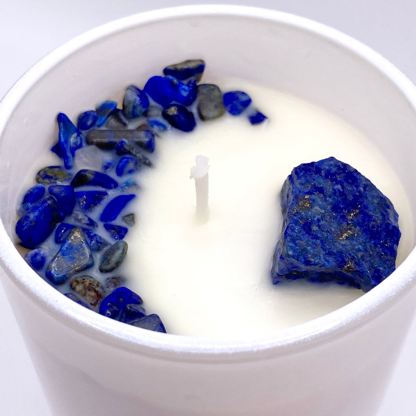 Gemstone Soy Candle - Ocean Breeze with Lapis Lazuli - Confidence